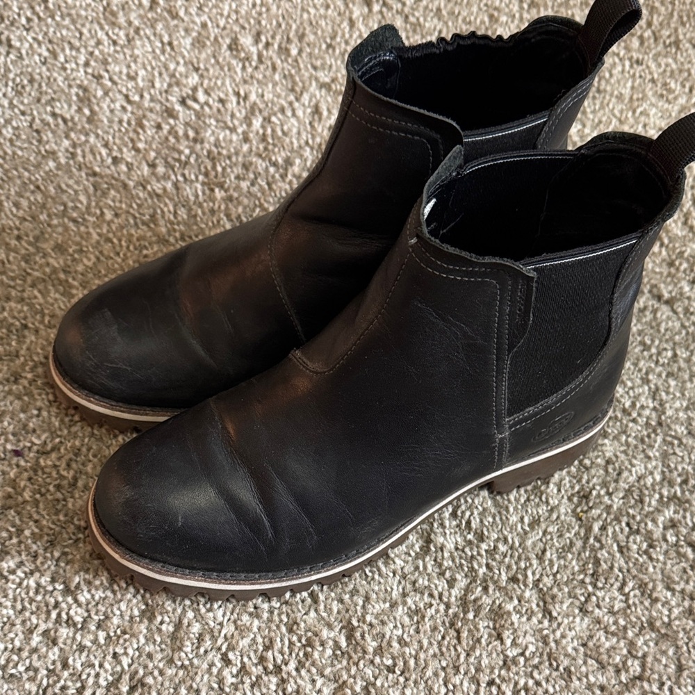 Chaco Black Leather Chelsea Ankle Boots low heel comfort and style WIDE fit 9